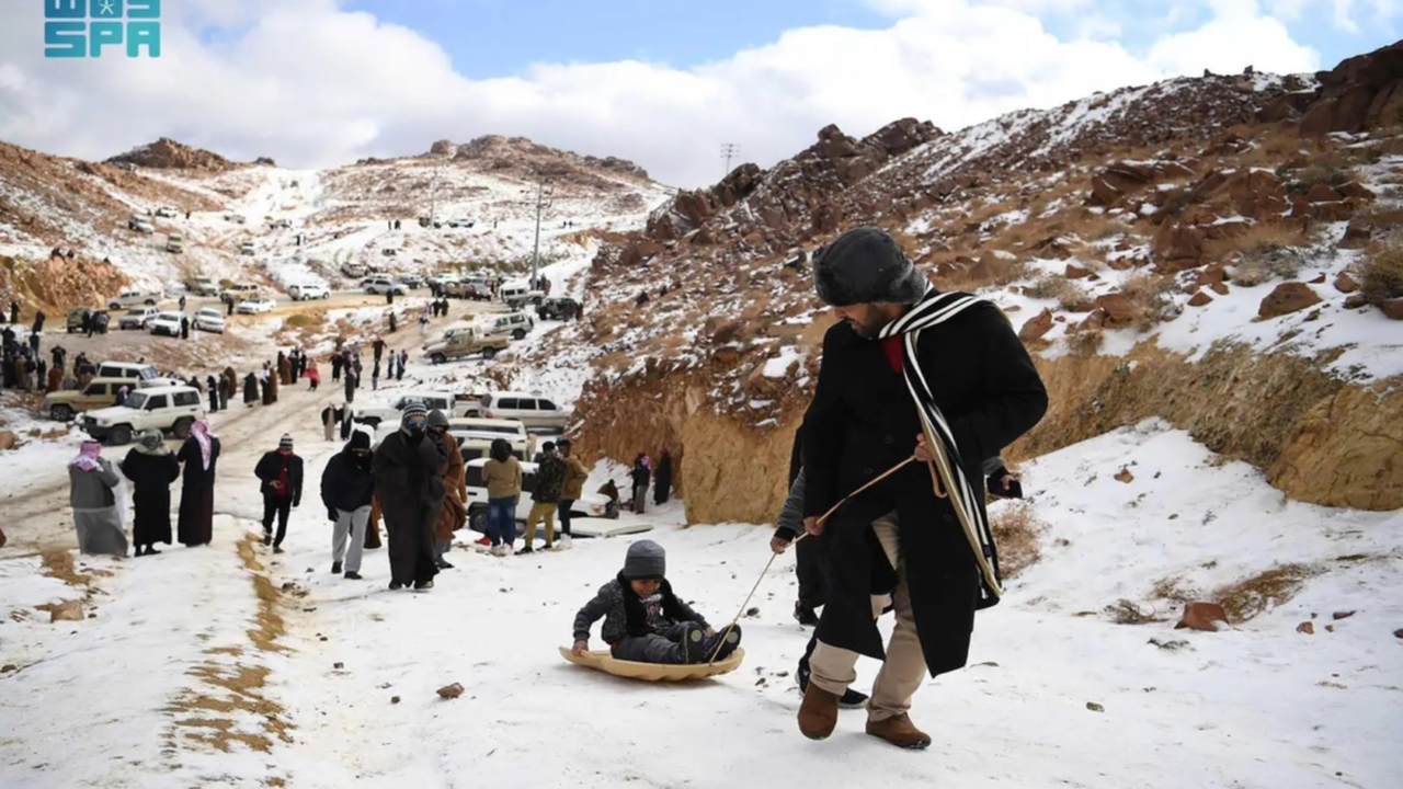 الأرصاد تتوقع انخفاضاً ملحوظاً في درجات الحرارة شمال المملكة خلال الساعات القادمة
